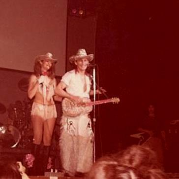 BeBopDeluxeTheTubes1976-04-24CalderoneTheaterHEMPsteadNY (10).jpg